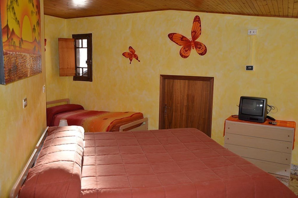 Comfort Triple Room photo 3