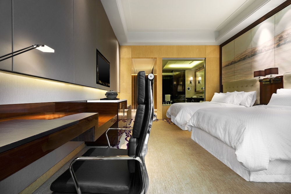 2 Twin/Single Beds, Executive Lounge Access, High Floor - 15th and above, Guest Room photo 3