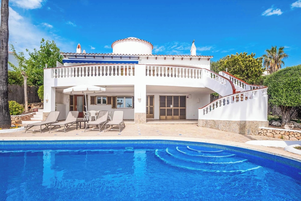 Villa (5 Dormitorios)