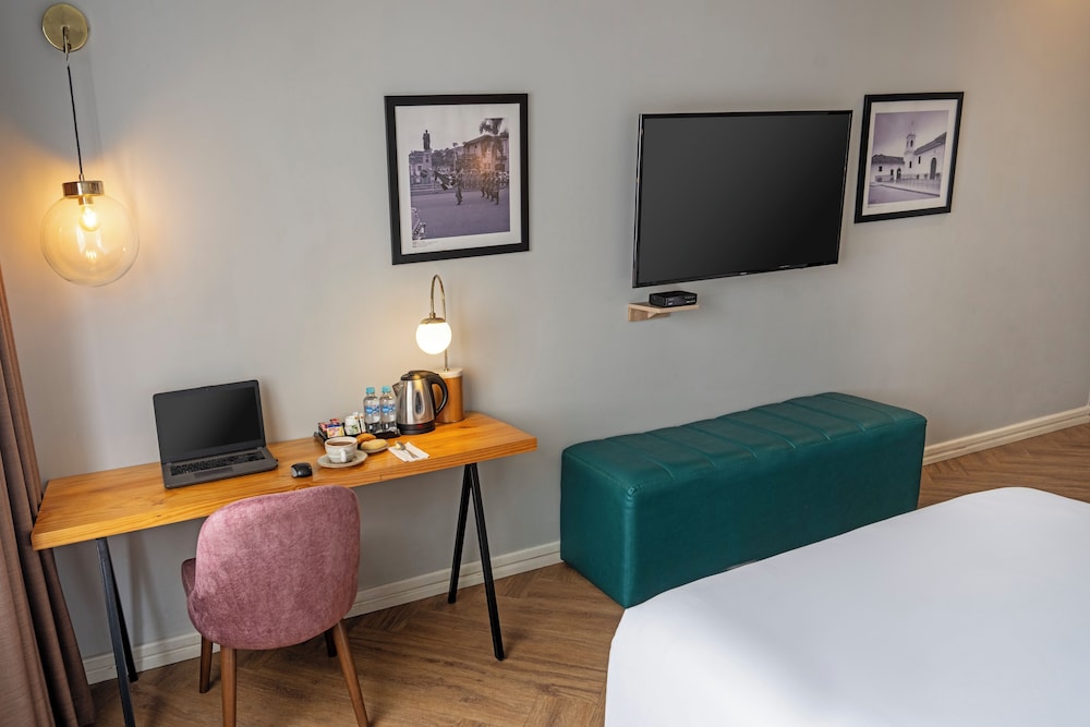 Premium Room, 2 Double Beds, Non Smoking - Photo 4