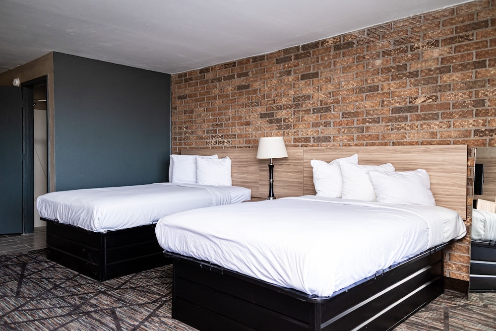 Room, 2 Double Beds, Accessible, Non Smoking (Bathtub) - Photo 1