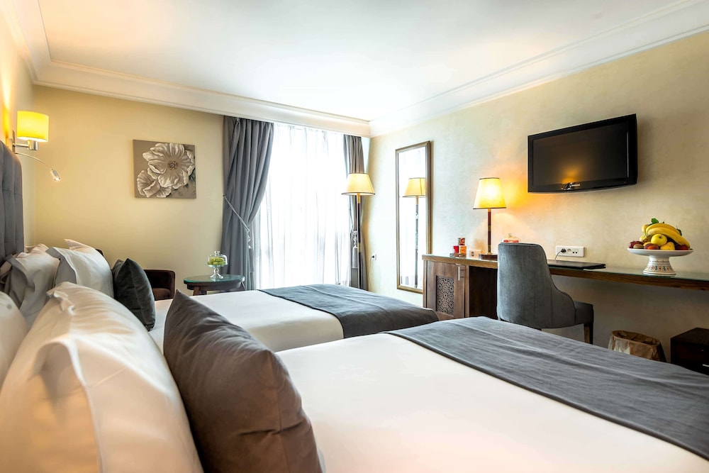 Deluxe Room - Photo 1