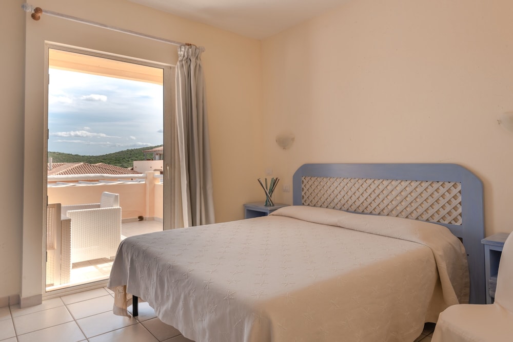 Apartment, 2 Bedrooms, Sea View photo 1