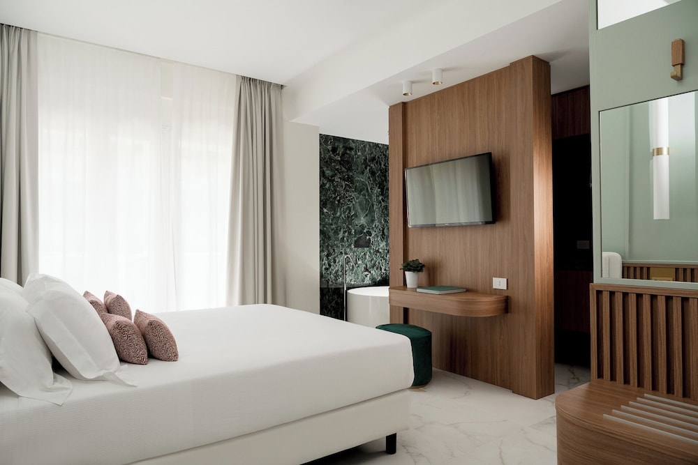 Executive Double Room - Photo 1