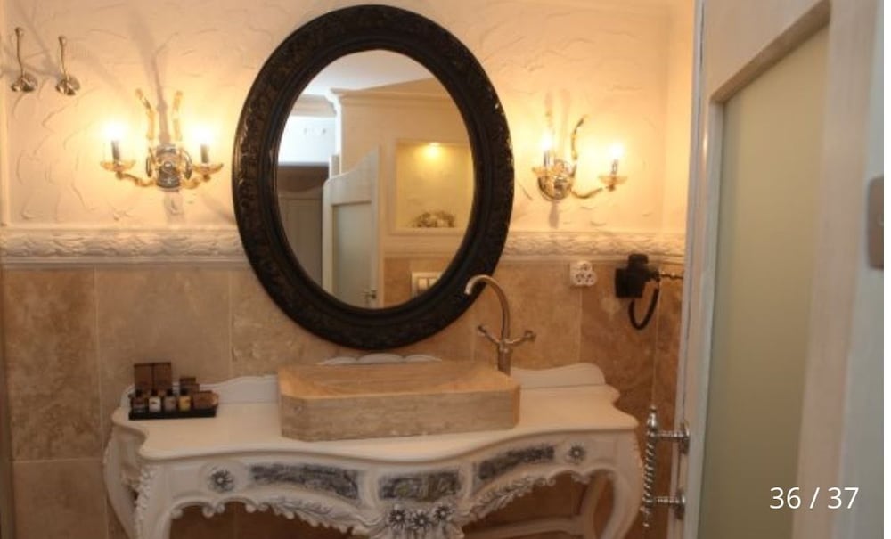 Deluxe Suite with Garden View photo 3