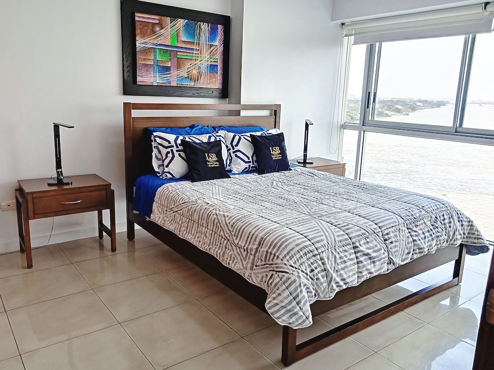 Premium Suite, 1 Bedroom, Ensuite, Ground Floor photo 3