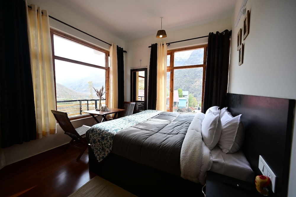 Premium Double Room, Balcony, Mountain View