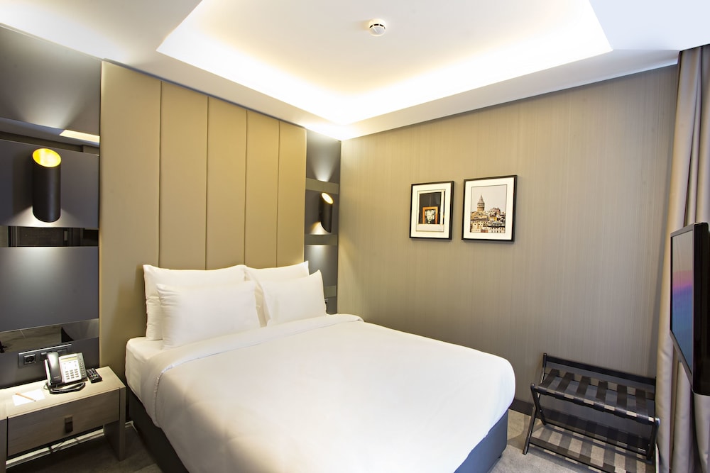 Standard Double Room photo 3