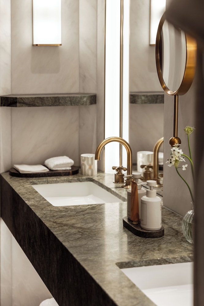 Mews Junior Suite photo 2