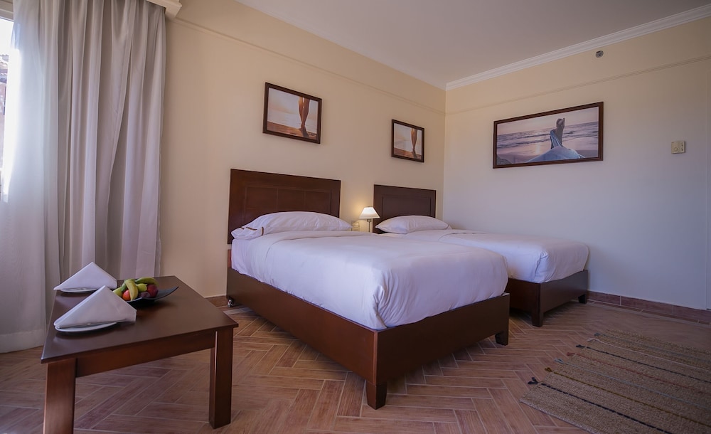 Standard Twin Room photo 2