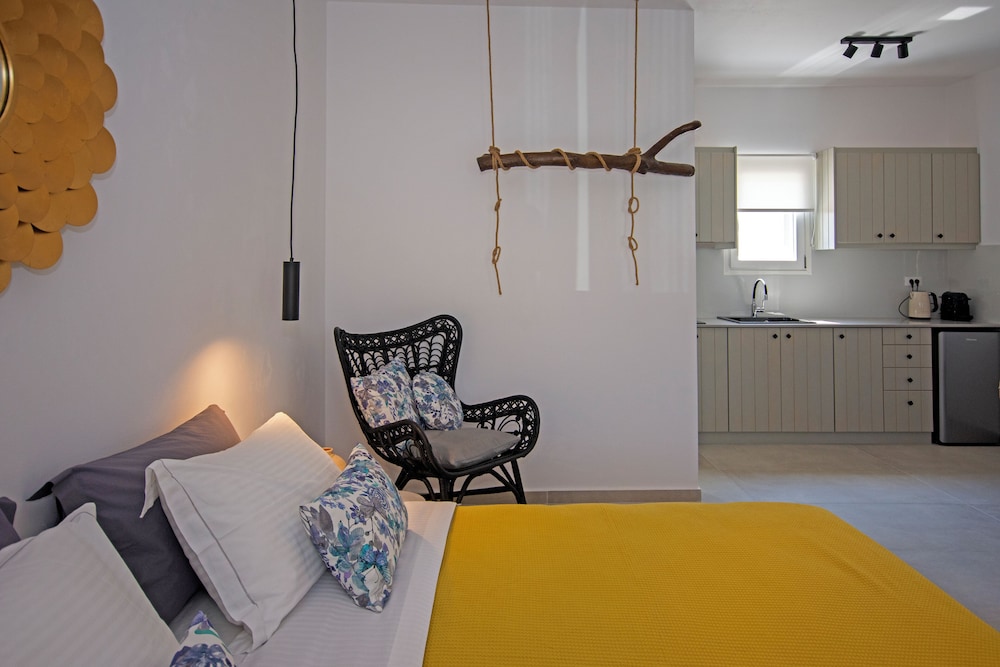 Premium Studio Suite, Garden View