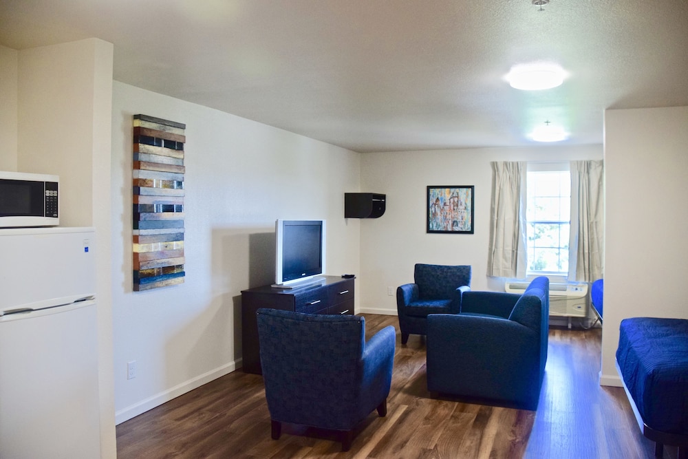 Suite, 2 Queen Beds, Non Smoking