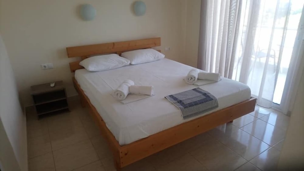 Family Triple Room, Sea Facing photo 2
