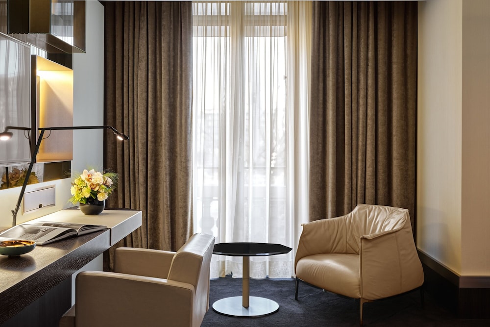 Room, 1 King Bed (View)