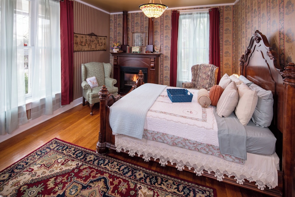 Single Room (Viola)
