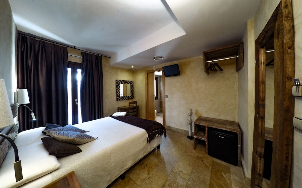 Double Room, 1 Double Bed - Photo 7