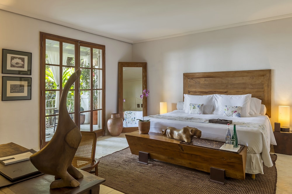 Suite, 1 King Bed, Balcony