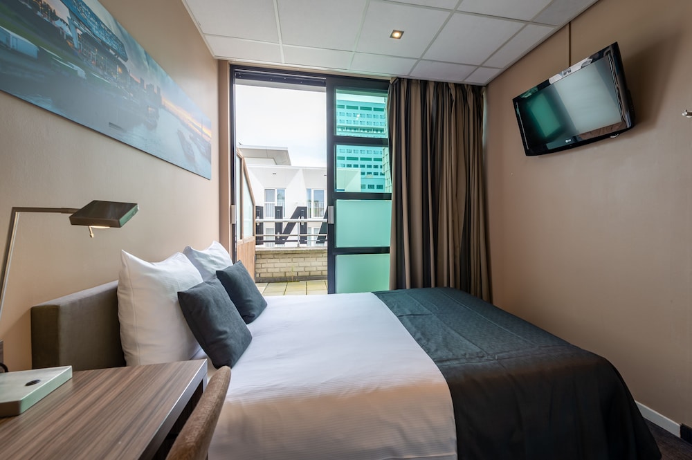 Economy Room, 1 Queen Bed photo 1