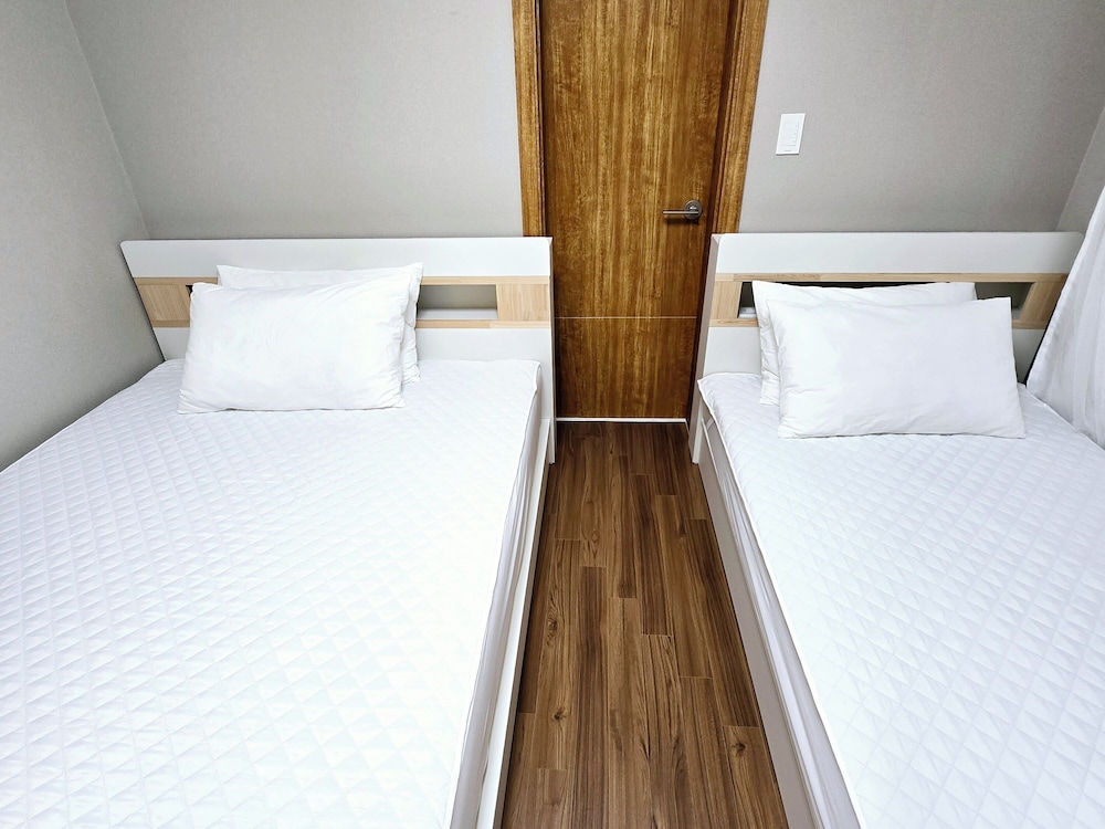 Standard Triple Room (non-Korean nationals only) photo 3