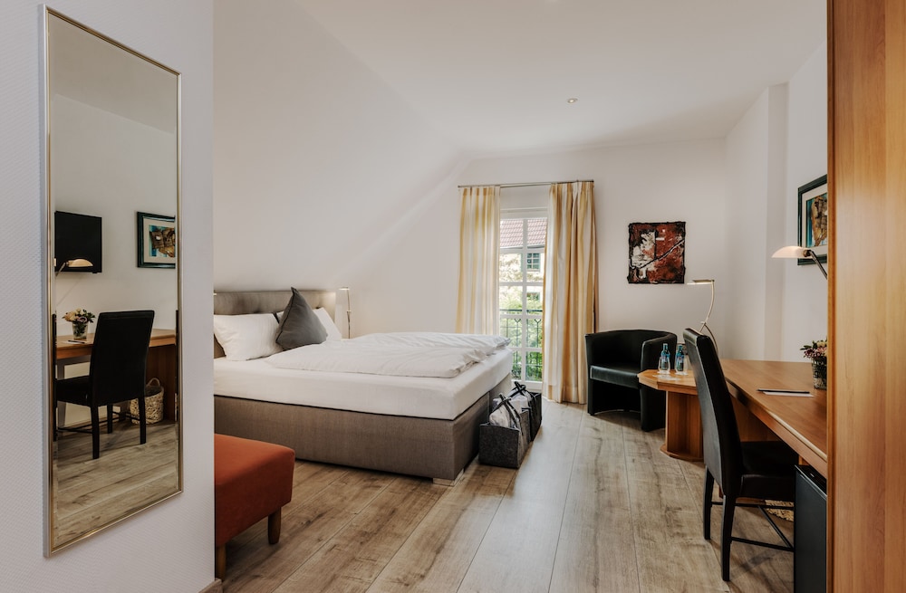 Superior Double Room Single Use photo 1
