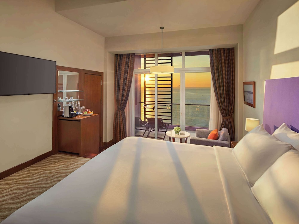 Executive Room, 1 King Bed, Ocean View - Photo 7