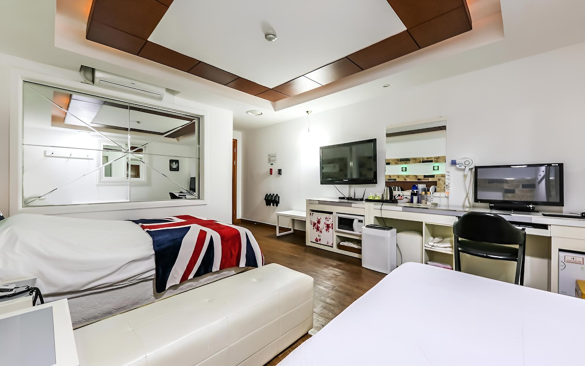 Room (Twin Room (No breakfast Netflix Micro) photo 2