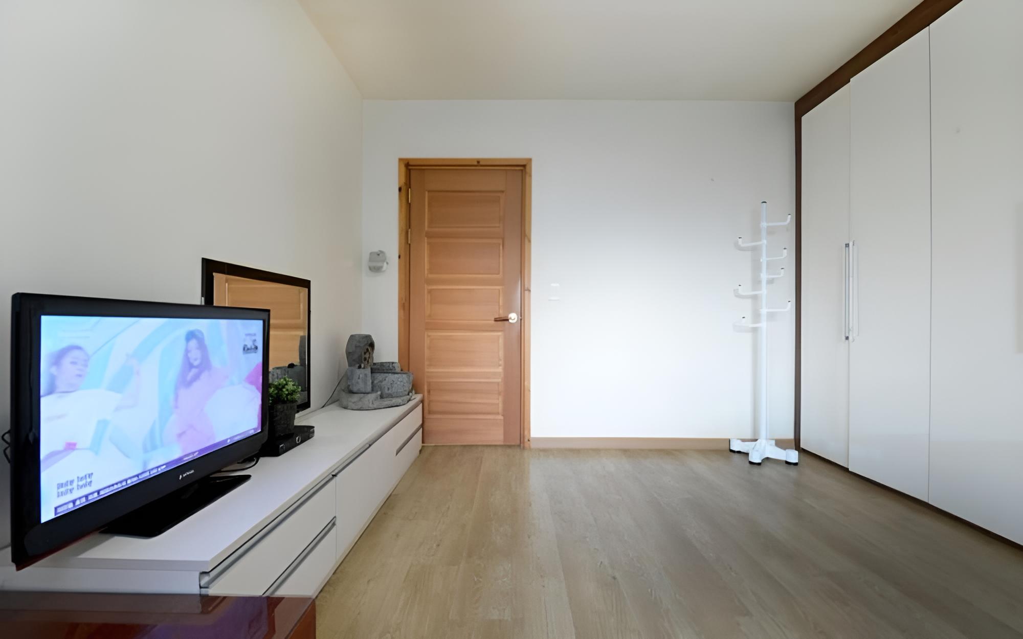 Room (Kim Satgat Annex)
