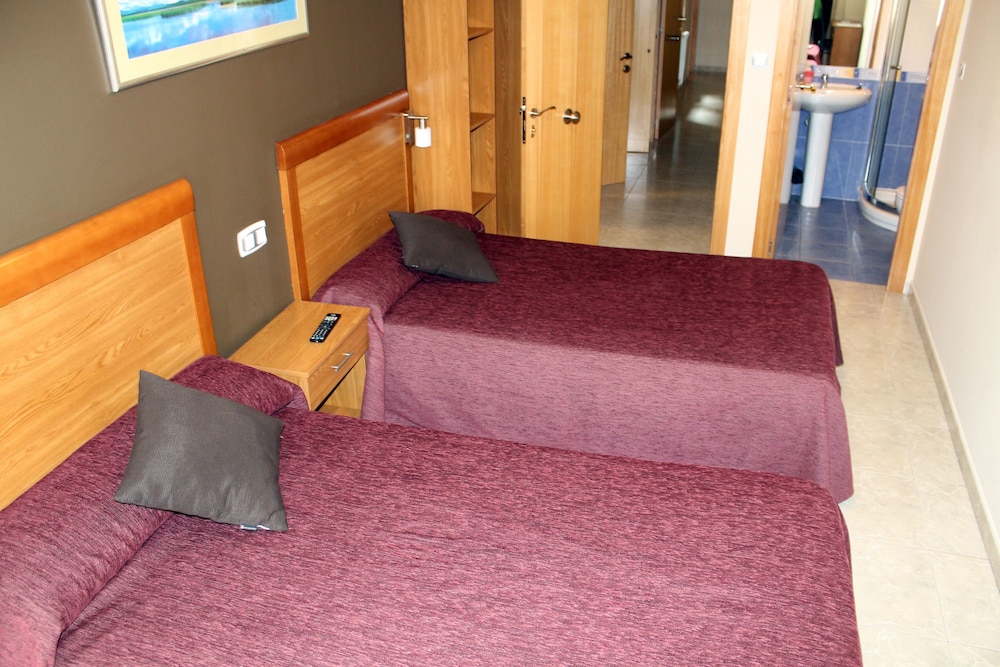 Double Room Single Use, Private Bathroom photo 3