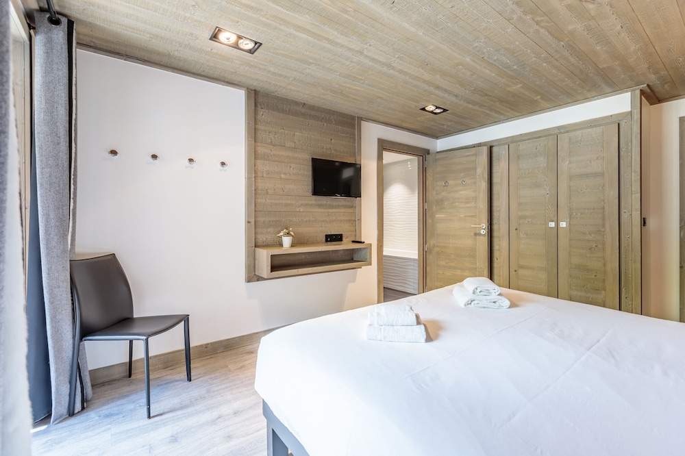 Chambre Supérieure Double ou avec lits jumeaux, balcon