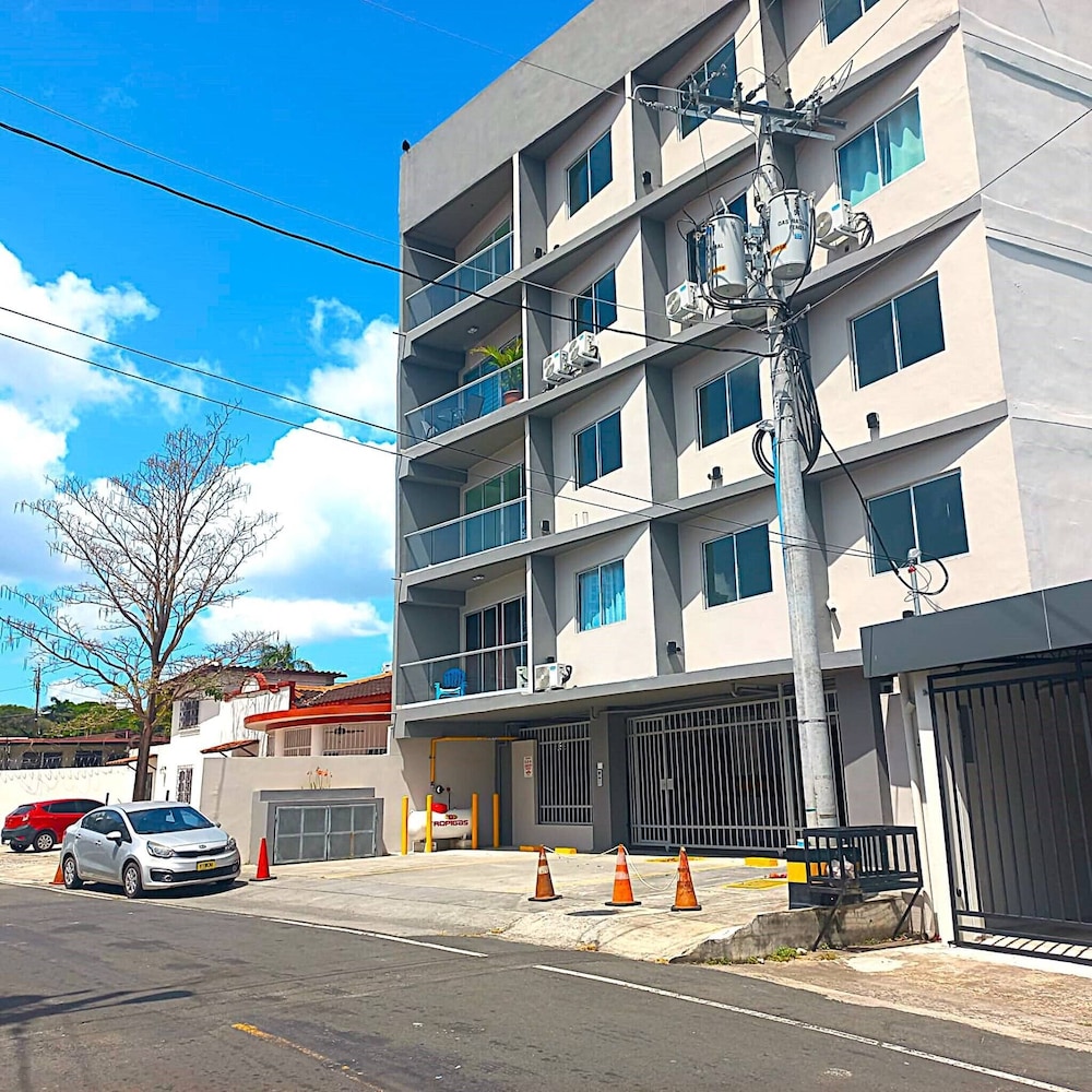 Apartment, 2 Bedrooms, Accessible, Balcony