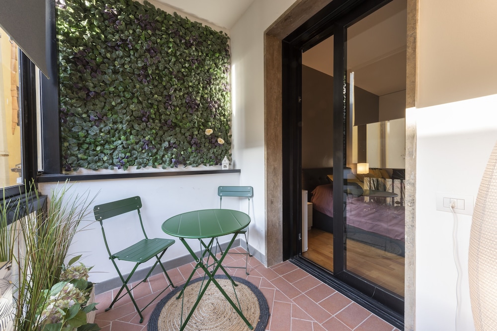 Luxury Apartment photo 3