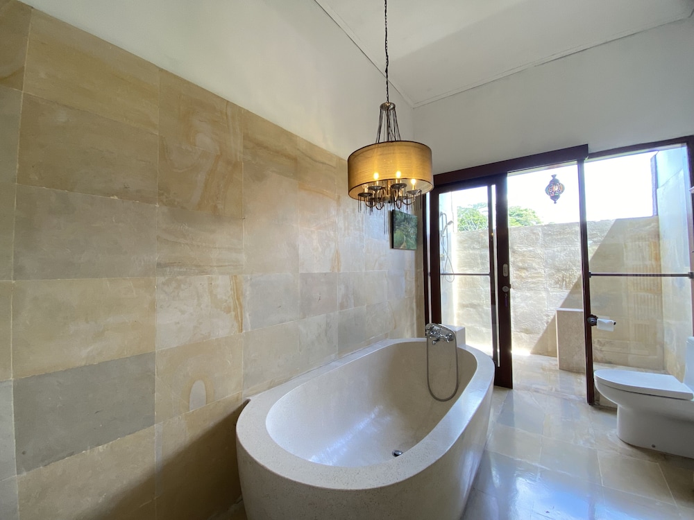 Three Bedroom Private Pool Villa - Photo 2