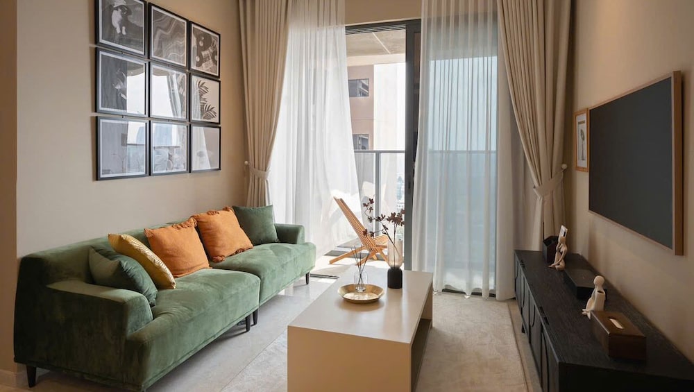 Luxury Apartment, 2 Bedrooms, Balcony, City View