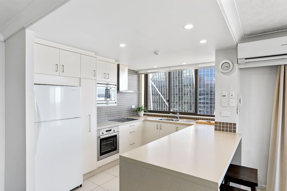 Apartment, 2 Bedrooms, Beachfront - Photo 17