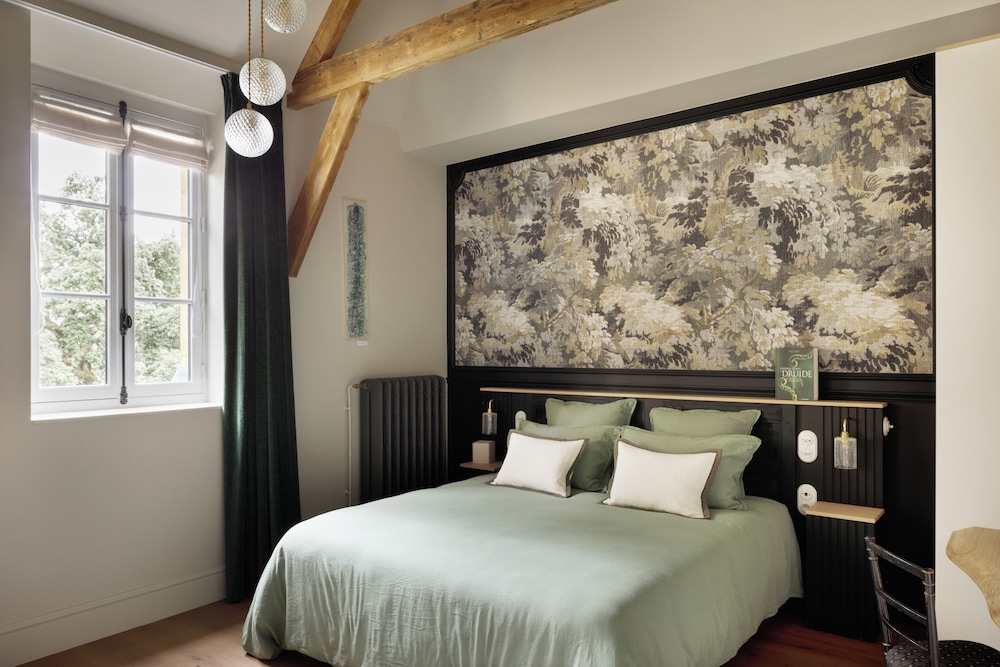 Luxury Double or Twin Room, 1 King Bed, Bathtub, Park View photo 1