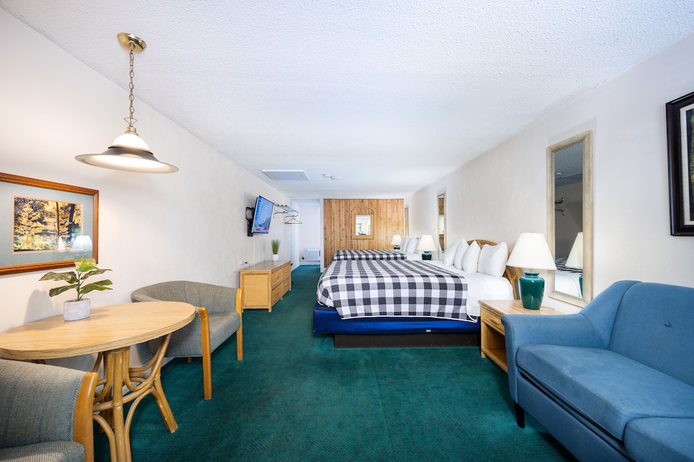 Studio, Multiple Beds