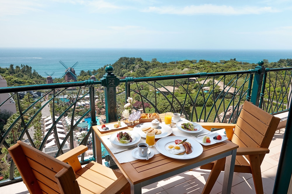 Suite Premier Ocean Family Twin (Welcome Fruit & Macaroon) - Photo 7