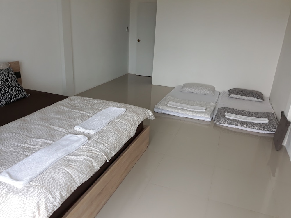 Comfort Townhome, Multiple Beds, Non Smoking photo 1