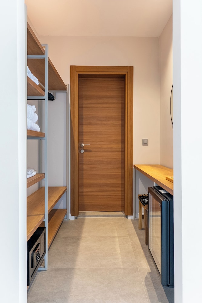 Deluxe Triple Room, Lake View photo 2