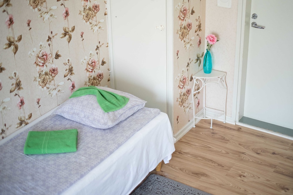Twin Room, Shared Bathroom (1) photo 2