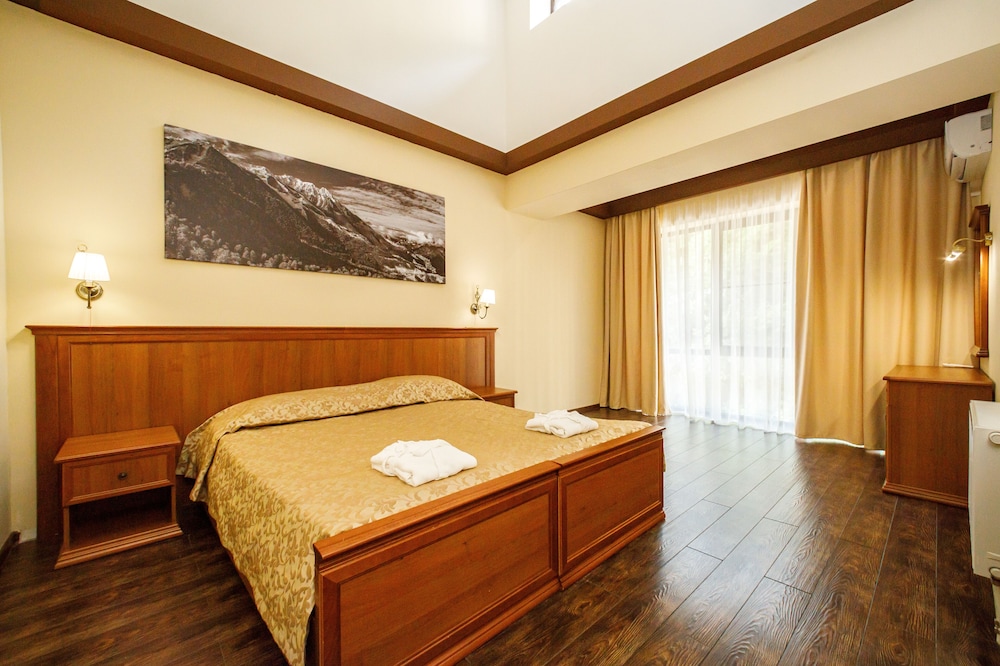 Three-Storey Villa photo 2