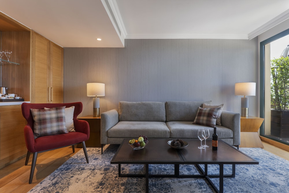 Carmel Suite - Photo 1