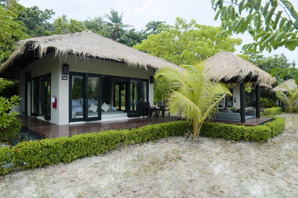 Villa, 1 King Bed, Beach View (Siri) photo 2