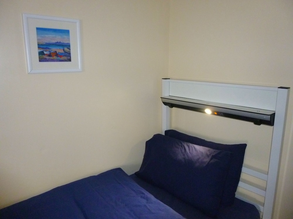 Twin Room, Shared Bathroom photo 3