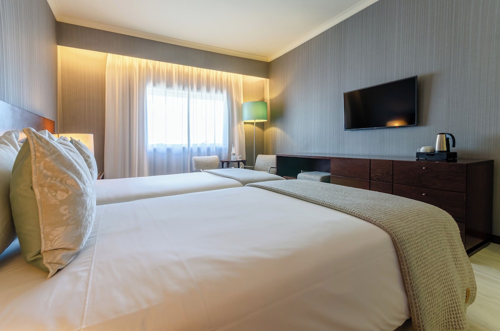 Standard Double or Twin Room - Photo 4