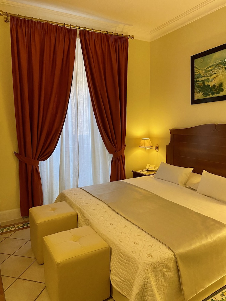 Double or Twin Room - Photo 1