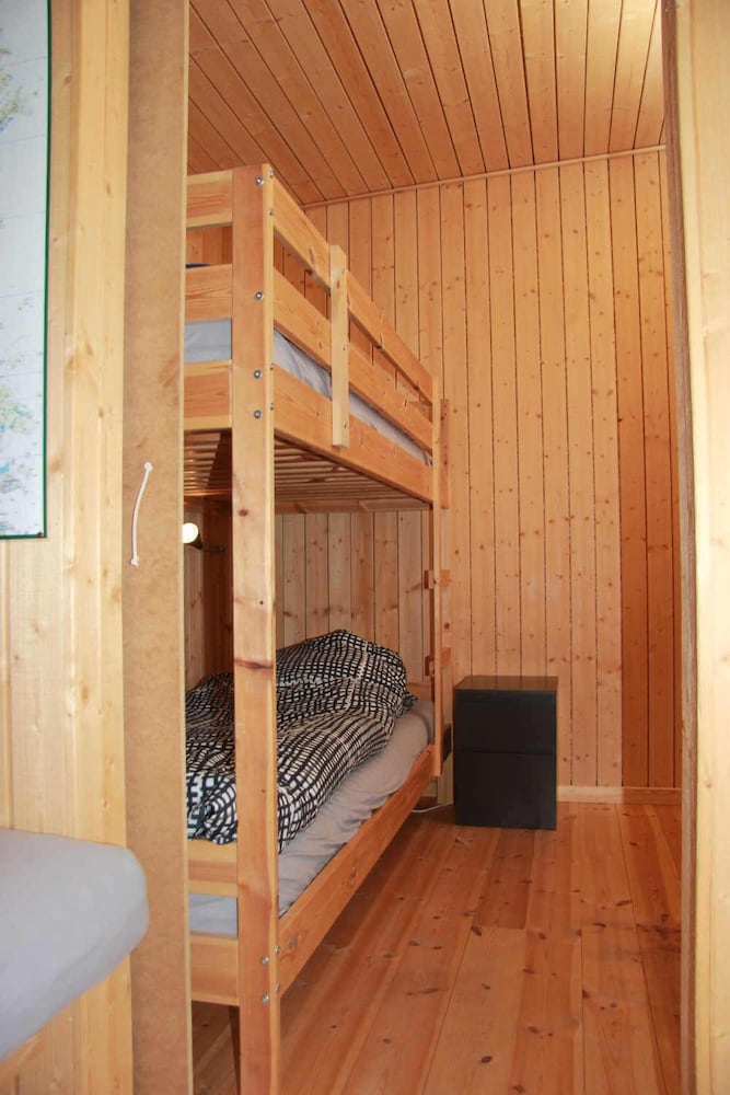 Twin Room, 4 Bedrooms, Non Smoking, Shared Bathroom (Bunk bed) photo 1