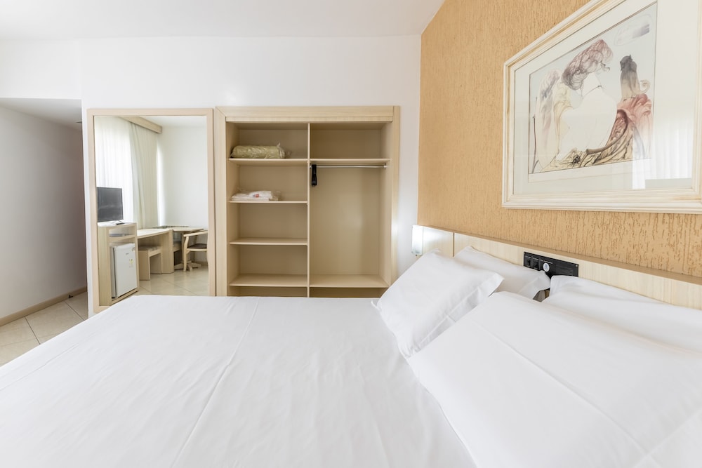 Standard Twin Room photo 1