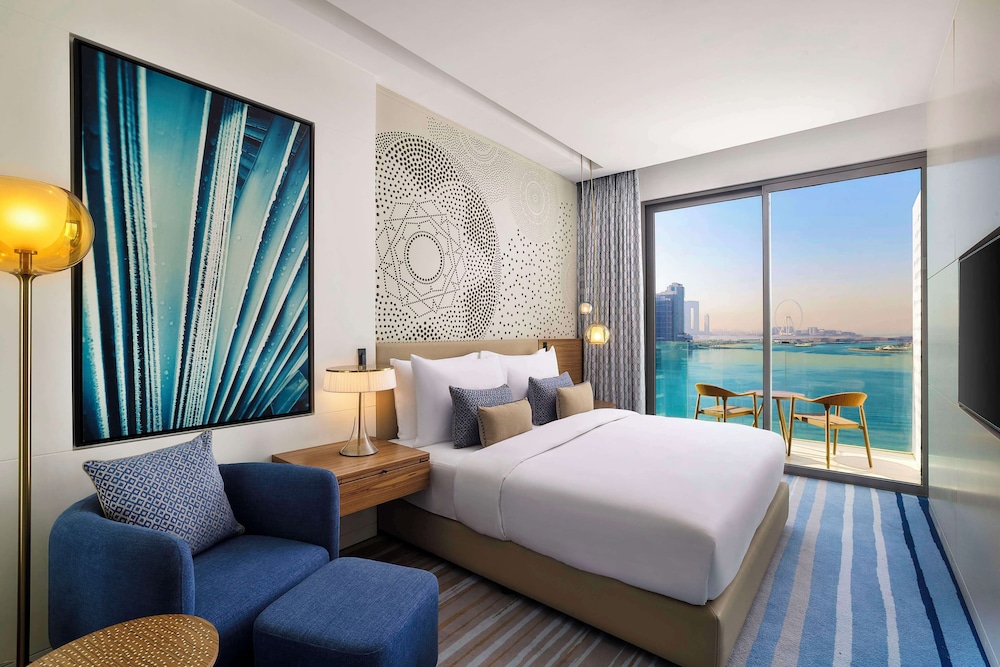 Room, 1 King Bed, Sea View photo 2