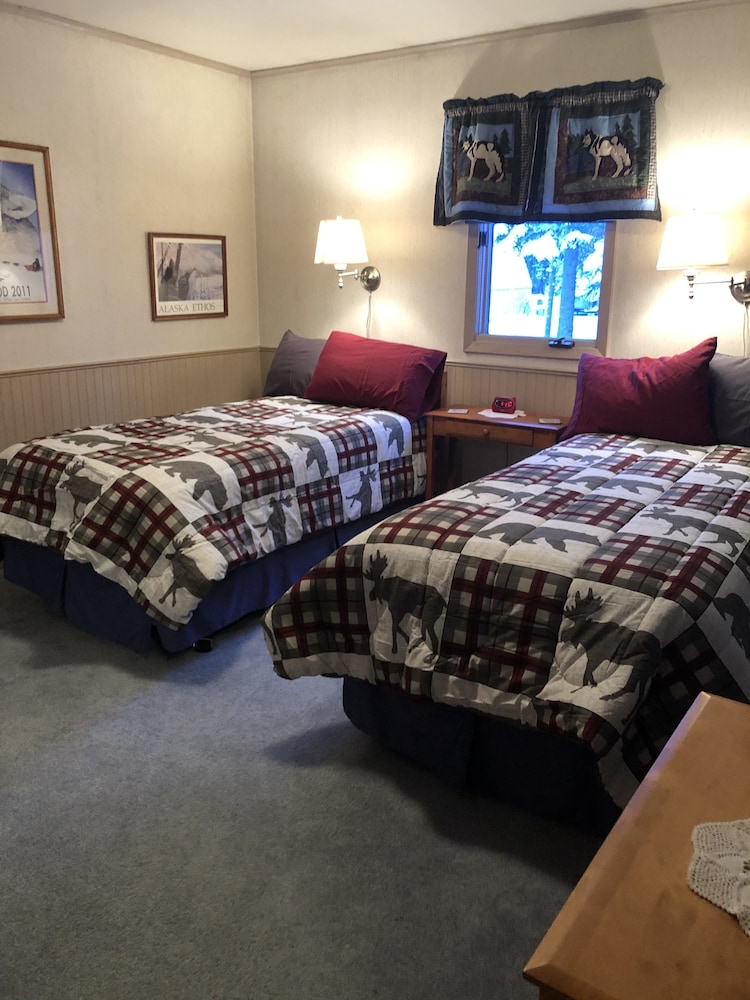 Iditarod Room (Shared Bathroom) photo 1